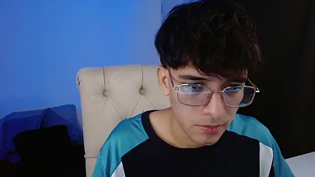 Snapshot of noah_millerx chatting on 07/11/26, 06:41 noah millerx online show from 07/11/26, 06:41