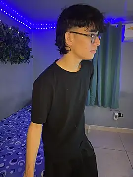 noah millerx online show from 04/01/26, 05:42