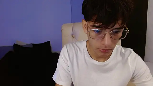 Snapshot of noah_millerx chatting on 07/12/26, 08:20 noah millerx online show from 07/12/26, 08:20