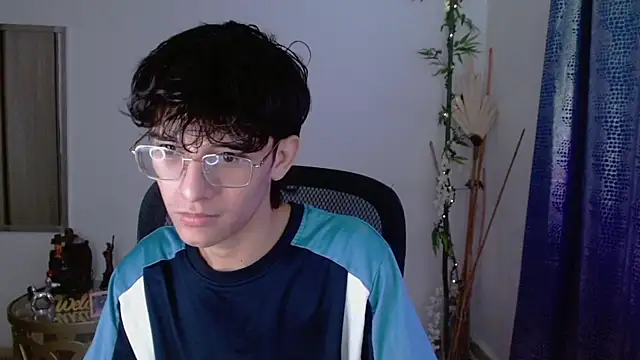 Snapshot of noah_millerx chatting on 05/09/26, 04:27 noah millerx online show from 05/09/26, 04:27
