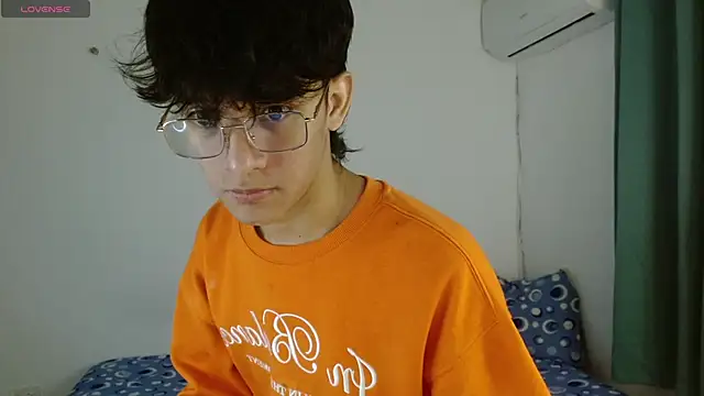 Snapshot of noah_millerx chatting on 05/03/26, 03:55 noah millerx online show from 05/03/26, 03:55