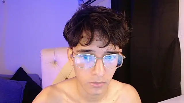 Snapshot of noah_millerx chatting on 07/14/26, 02:05 noah millerx online show from 07/14/26, 02:05