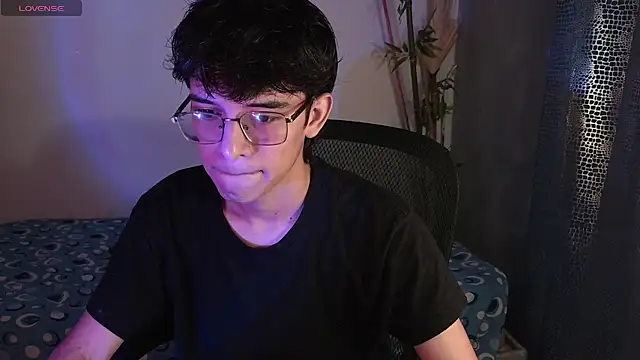 Snapshot of noah_millerx chatting on 02/28/26, 02:55 noah millerx online show from 02/28/26, 02:55