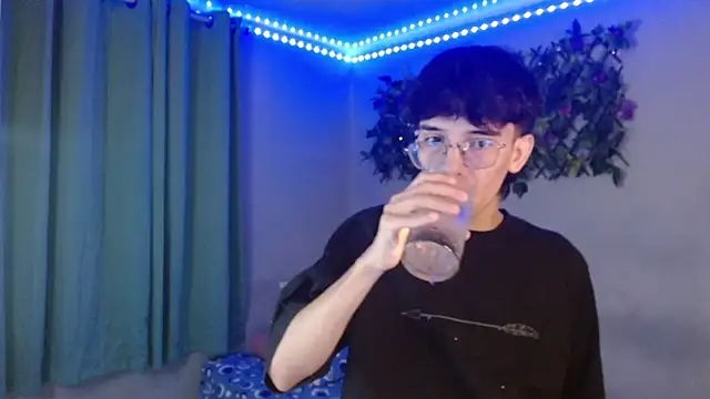 noah millerx online show from 04/12/26, 05:00