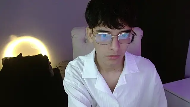 Snapshot of noah_millerx chatting on 07/06/26, 08:44 noah millerx online show from 07/06/26, 08:44