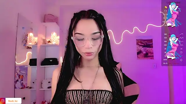 IamAndrea01 online show from 05/17/26, 07:52