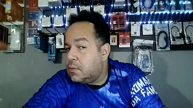 Snapshot of UrsoBissexualPauGrosso chatting on 04/16/26, 04:52 UrsoBissexualPauGrosso online show from 04/16/26, 04:52