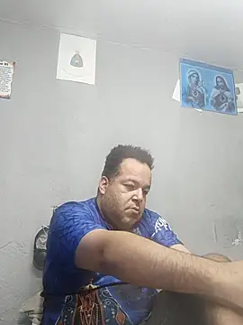 Snapshot of UrsoBissexualPauGrosso chatting on 05/02/26, 03:01 UrsoBissexualPauGrosso online show from 05/02/26, 03:01