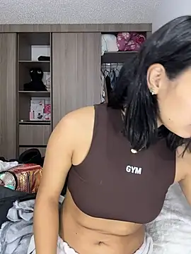 LauStar  online show from 04/03/26, 02:51
