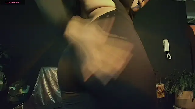 Snapshot of softnicol_ chatting on 03/04/26, 02:08 softnicol online show from 03/04/26, 02:08