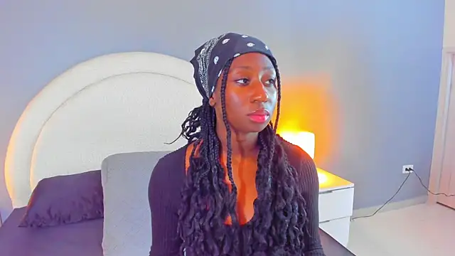 Snapshot of zoepinkett chatting on 02/28/26, 03:39 zoepinkett online show from 02/28/26, 03:39