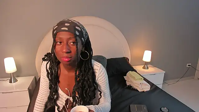 zoepinkett online show from 03/23/26, 04:12