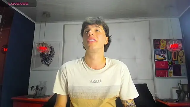 EXCLUSIVE8 online show from 04/14/26, 04:50