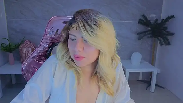 Snapshot of Victoria01_s chatting on 02/27/26, 02:56 Victoria01 s online show from 02/27/26, 02:56