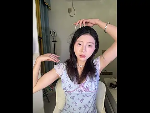 Y--F--LOVE online show from 04/20/26, 01:24