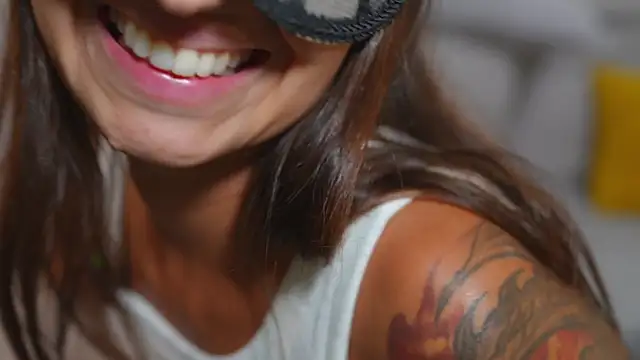 Snapshot of RickandMolly chatting on 03/26/26, 09:35 RickandMolly online show from 03/26/26, 09:35