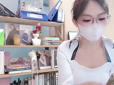 RG Lenalyy online show from 06/10/26, 04:13