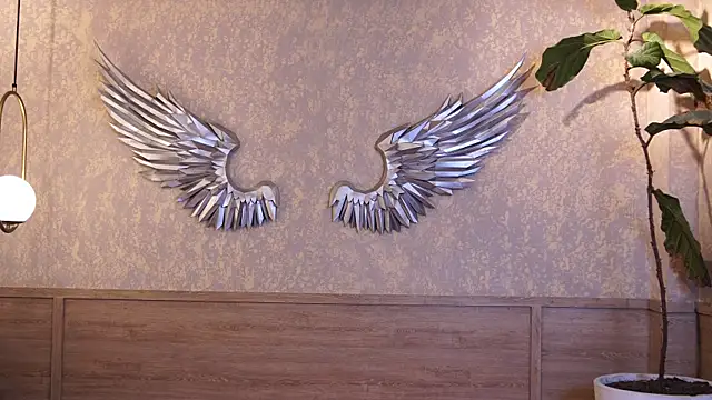 TianBrooks online show from 06/07/26, 07:13