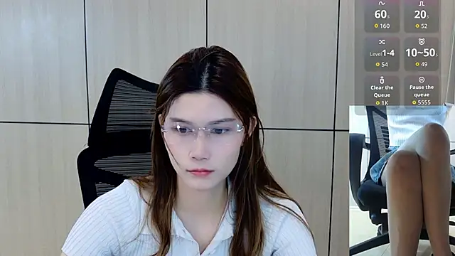 Snapshot of zhen-68 chatting on 07/07/26, 02:14 zhen-68 online show from 07/07/26, 02:14