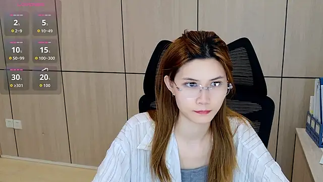 Snapshot of zhen-68 chatting on 04/07/26, 12:45 zhen-68 online show from 04/07/26, 12:45