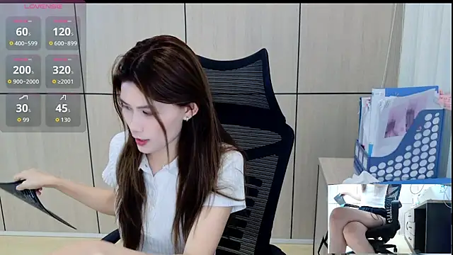 Snapshot of zhen-68 chatting on 05/27/26, 02:08 zhen-68 online show from 05/27/26, 02:08