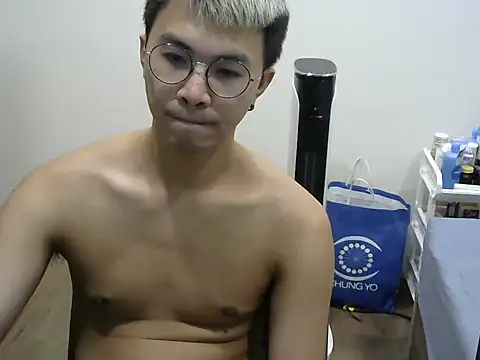 silverwolfwoof online show from 05/08/26, 04:44