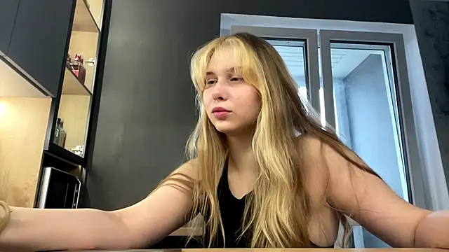 ShariLappas online show from 03/18/26, 02:08