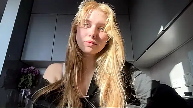 ShariLappas online show from 03/01/26, 01:22