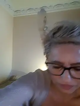Snapshot of LunaBlaise chatting on 05/26/26, 06:22 LunaBlaise online show from 05/26/26, 06:22