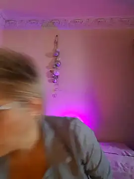 LunaBlaise online show from 04/12/26, 07:11