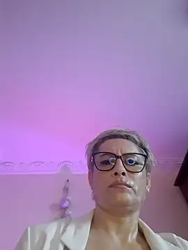 LunaBlaise online show from 04/15/26, 01:04