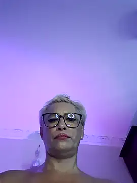 LunaBlaise online show from 07/16/26, 08:11