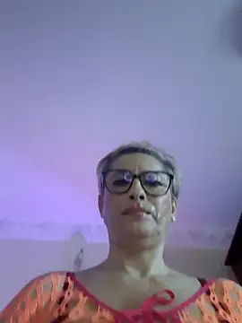 LunaBlaise online show from 04/14/26, 08:08