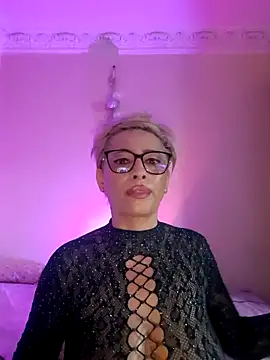 Snapshot of LunaBlaise chatting on 05/31/26, 06:30 LunaBlaise online show from 05/31/26, 06:30