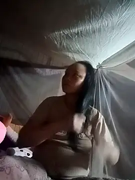 Snapshot of muimui990 chatting on 02/26/26, 01:44 muimui990 online show from 02/26/26, 01:44