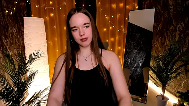 Snapshot of Sweet_Naomi_ chatting on 03/02/26, 10:44 Sweet Naomi online show from 03/02/26, 10:44