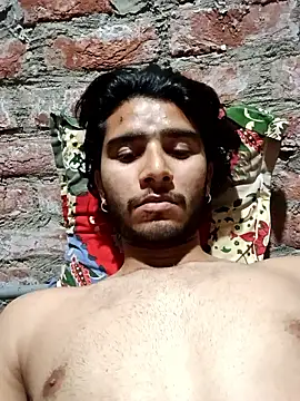 Snapshot of CoralN chatting on 03/03/26, 01:18 CoralN online show from 03/03/26, 01:18