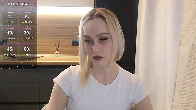 Bella Villen online show from 06/18/26, 12:54