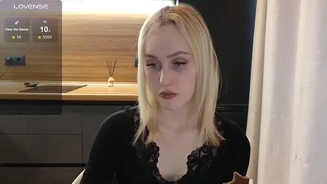 Bella Villen online show from 06/04/26, 01:05