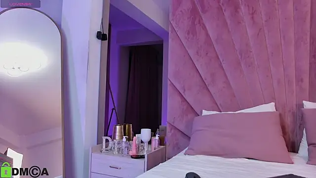 SiennaLiebe online show from 03/13/26, 07:08