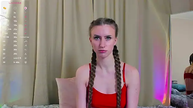 Snapshot of EllieRough chatting on 04/12/26, 04:43 EllieRough online show from 04/12/26, 04:43