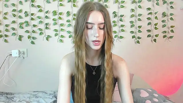 EllieRough online show from 06/15/26, 03:29