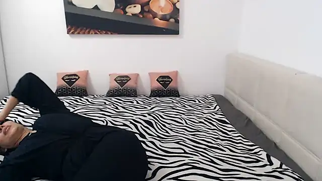 NickyHotXO online show from 03/26/26, 04:55