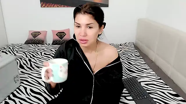 NickyHotXO online show from 04/07/26, 04:58