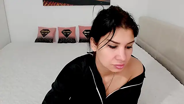NickyHotXO online show from 04/08/26, 04:25