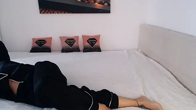 NickyHotXO online show from 03/17/26, 04:59