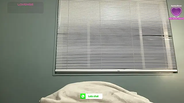 Snapshot of PetiteWet chatting on 07/19/26, 01:14 PetiteWet online show from 07/19/26, 01:14