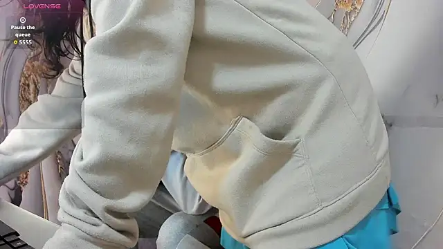 Snapshot of MiaBella_and_Max chatting on 02/28/26, 12:05 MiaBella and Max online show from 02/28/26, 12:05