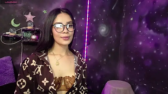 ValentinaRojass  online show from 05/07/26, 06:33