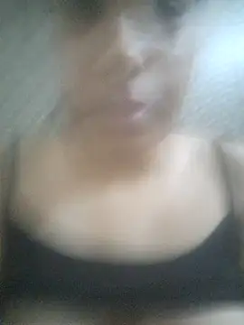 Snapshot of sexysonalikaur chatting on 02/27/26, 07:46 sexysonalikaur online show from 02/27/26, 07:46